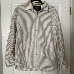 American Eagle Men’s Long-Sleeve White Shirt